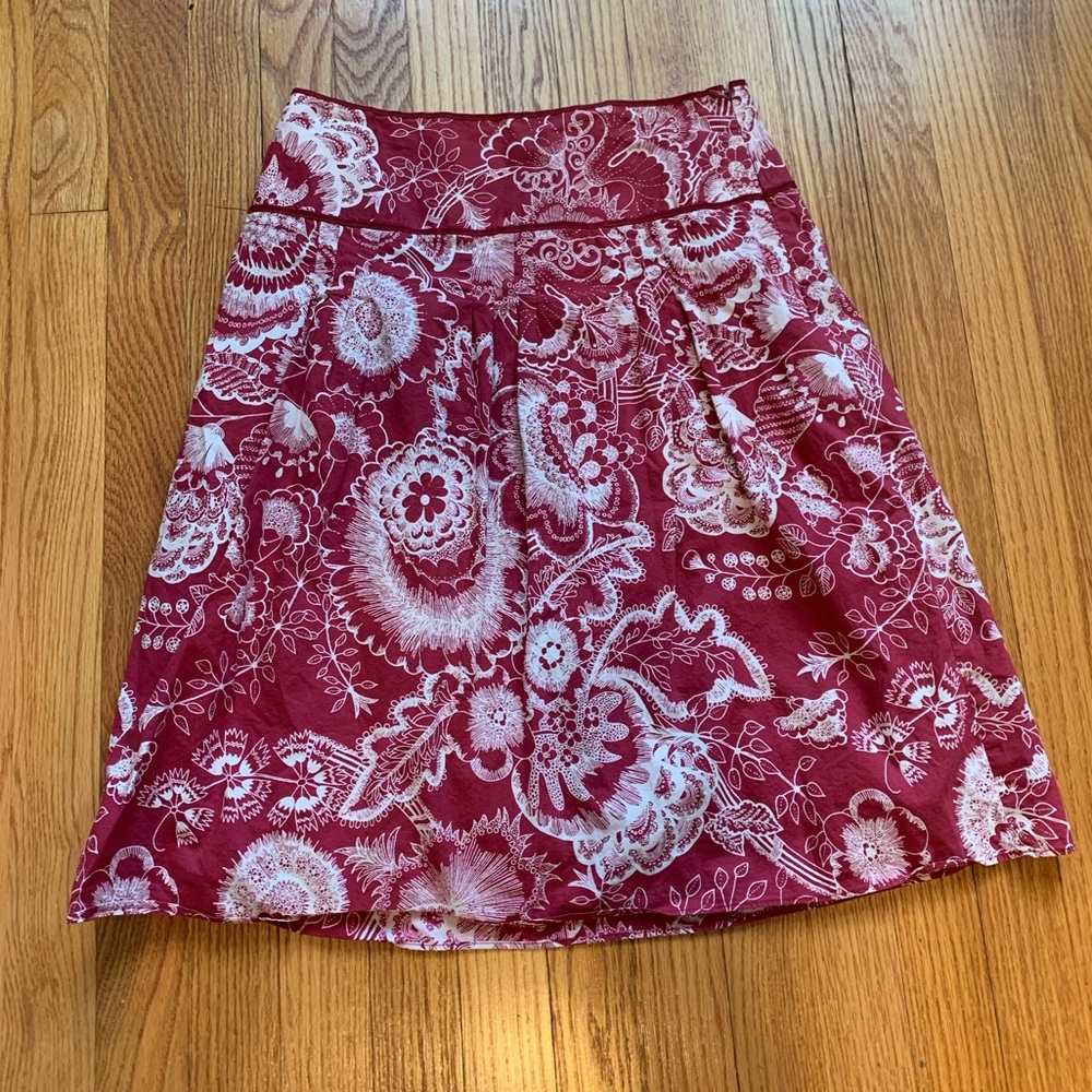 Ann Taylor Size 2 Knee-Length Skirt